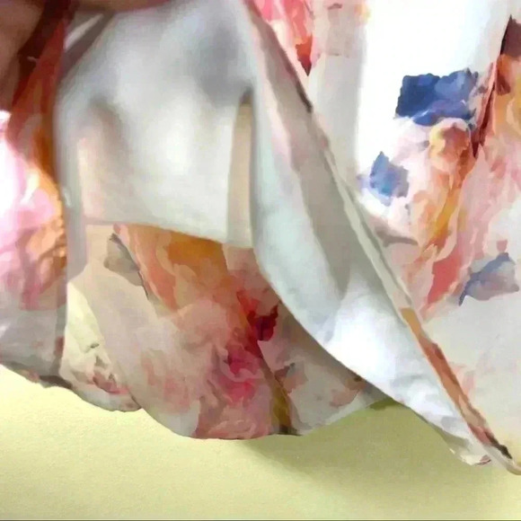 Paraphrase Pastel Floral Sleeveless Semi Sheer Top - Picture 6 of 12